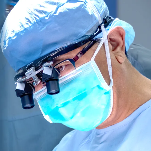 完全腹腔鏡下肝右葉切除術