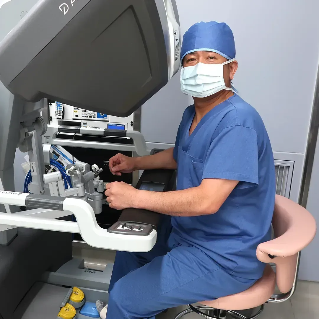 ロボット支援下縦郭腫瘍切除術(剣状突起下)